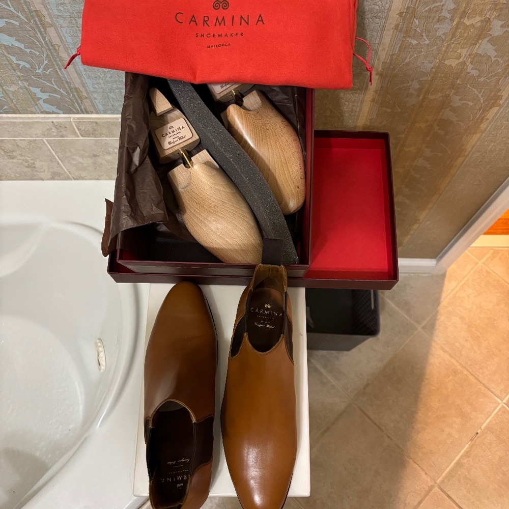 Women’s Carmina Chelsea boots